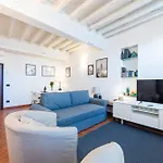 Апартаменты Guesthost - Piazza San Bartolomeo Bright&comfy X4 *