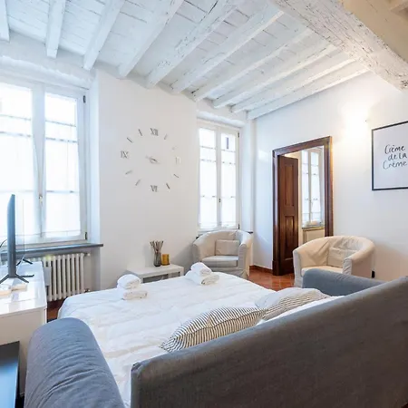 Apartamento Guesthost - Piazza San Bartolomeo Bright&comfy X4