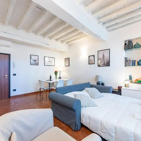 Guesthost - Piazza San Bartolomeo Bright&comfy X4 Apartment