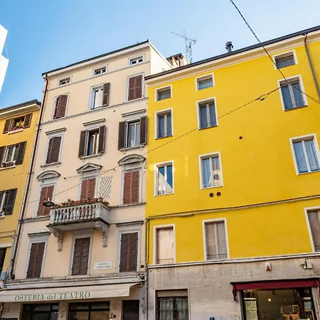 Guesthost - Piazza San Bartolomeo Bright&comfy X4 Parma