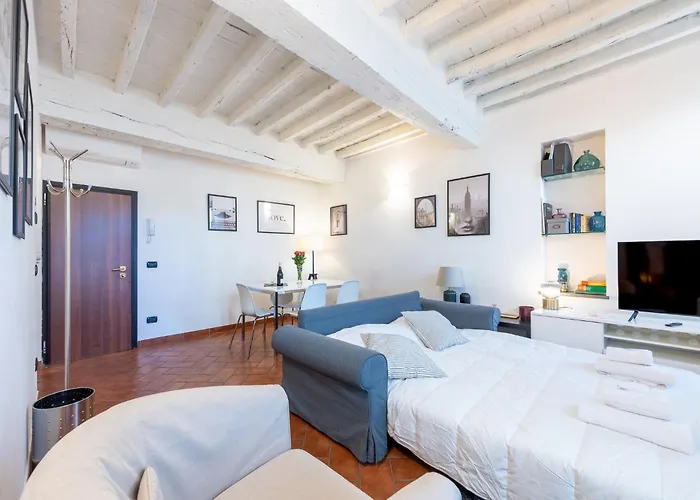 Guesthost - Piazza San Bartolomeo Bright&comfy X4 Apartment