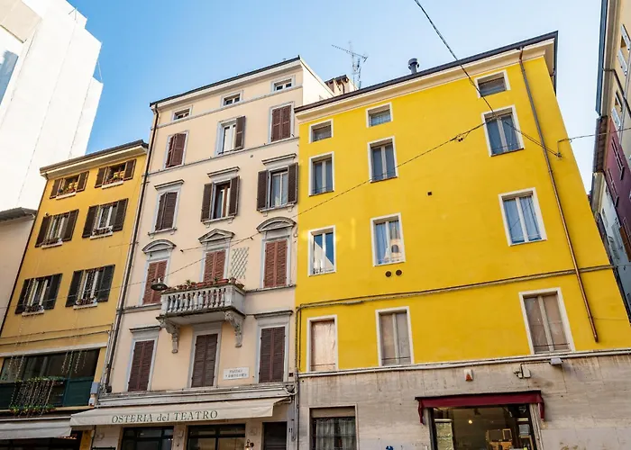 Guesthost - Piazza San Bartolomeo Bright&comfy X4 Parma